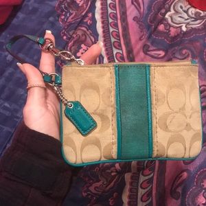 💰 COACH wristlet wallet *add for $13*
